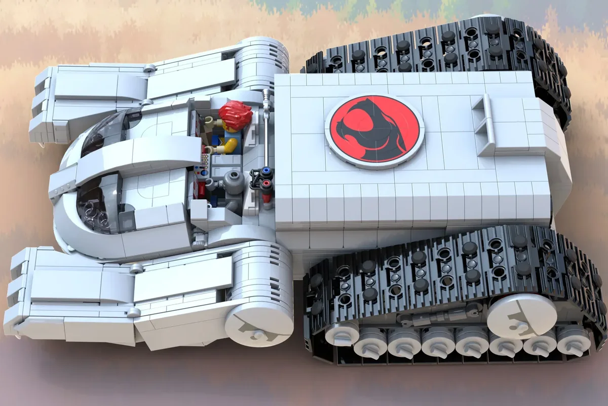 Overhead view of the LEGO ThunderTank with roof panels closed