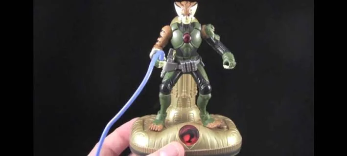 Bandai ThunderCats 4" Deluxe Tygra video review