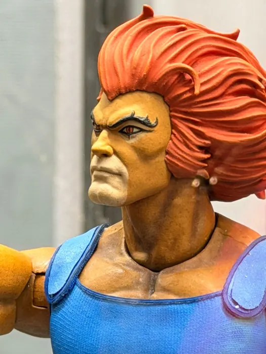 Close on the Mezco One:12 Lion-O head sculpt and mane