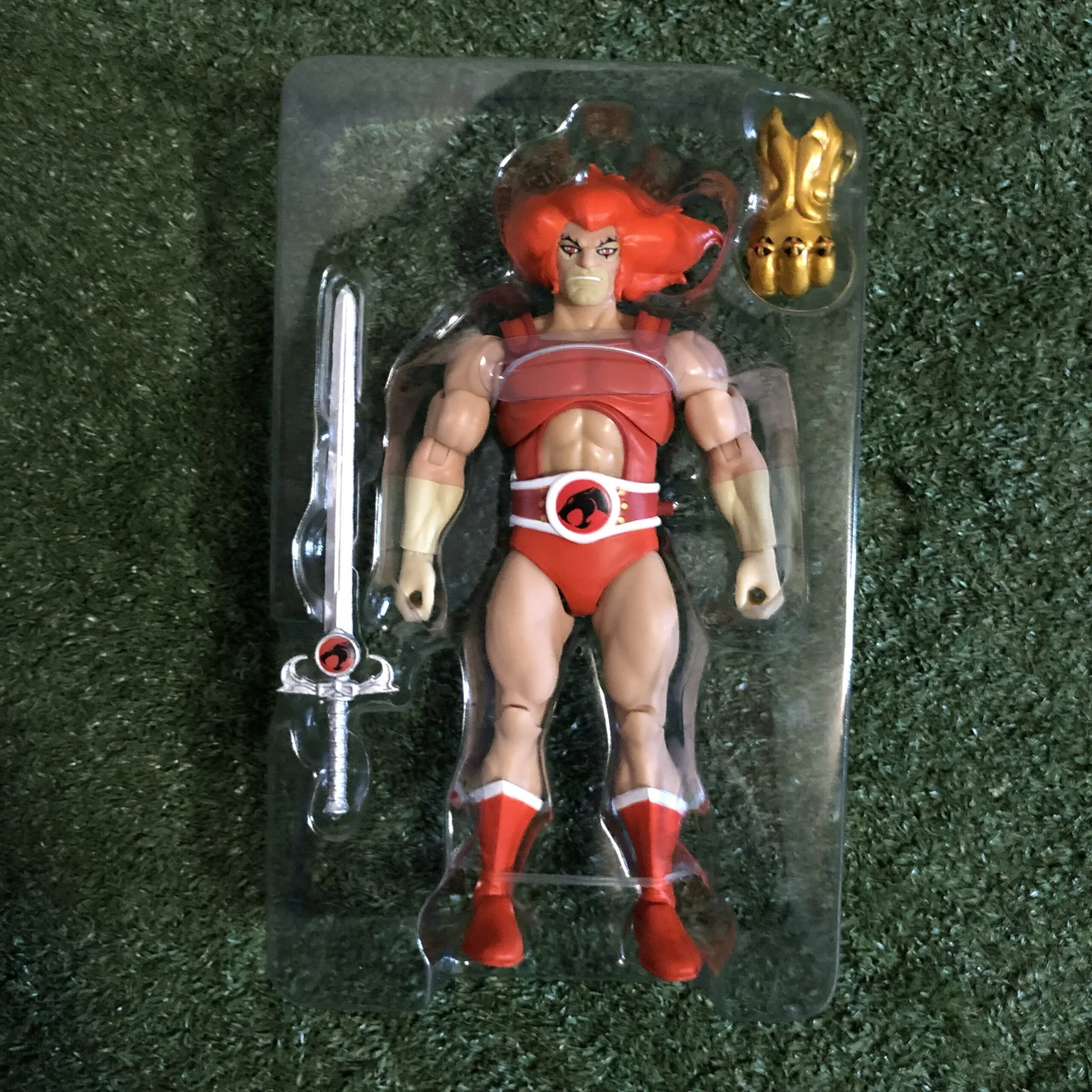 Super7 ThunderCats DELUXE Mirror Lion-O with the shiny Sword of Omens and gold Clawshield