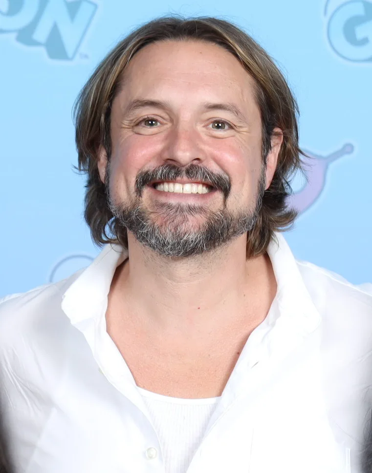 Will Friedle poses with fans at GalaxyCon Austin, 2023